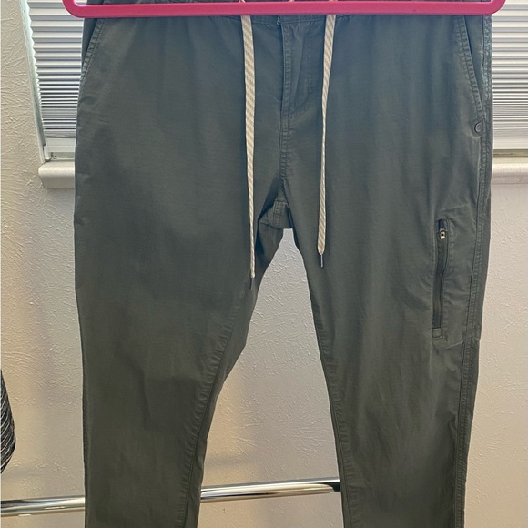 Vuori Ripstop Pant Dark Oregano Good Condition, Size Medium - Picture 3 of 10